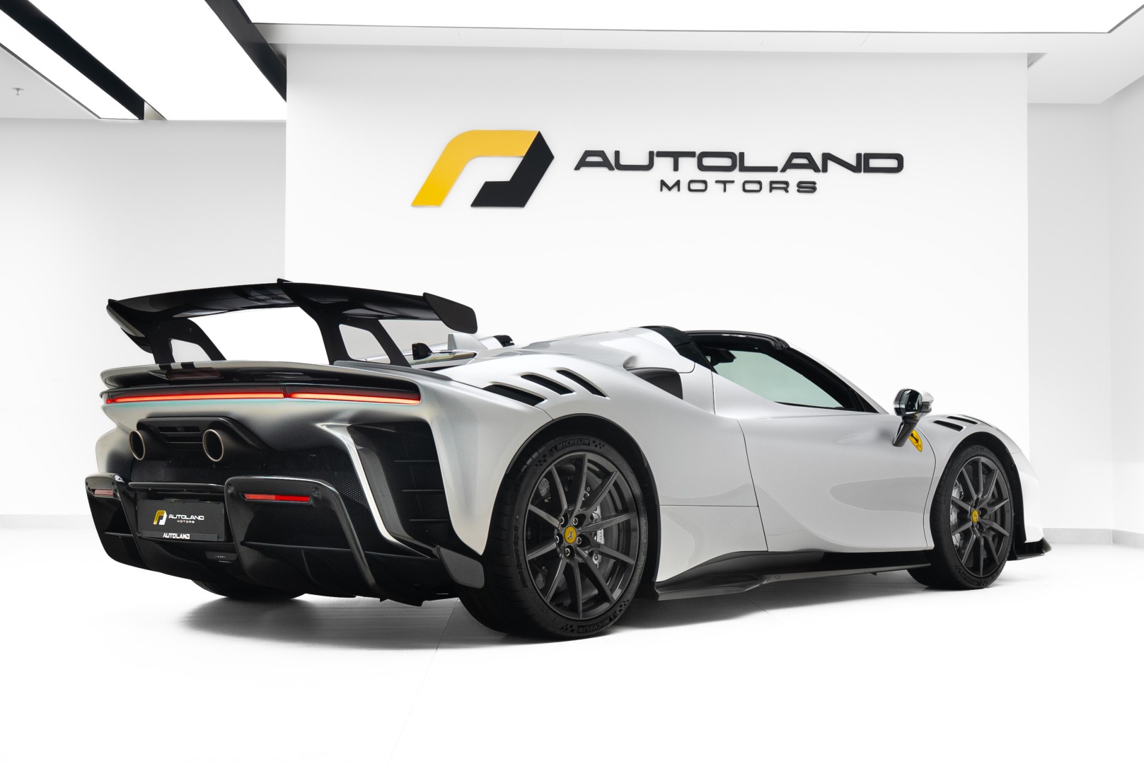 2025 FERRARI SF90 XX SPIDER | MAIN DEALER SERVICE | FULL CARBON